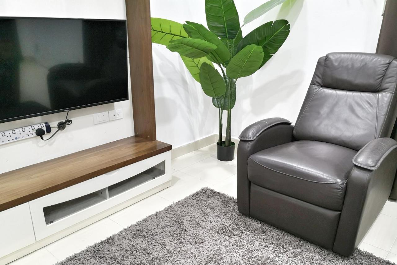 Teratak Persona Homestay. 4 Rooms Double Storey Terrace In Kuantan City. エクステリア 写真